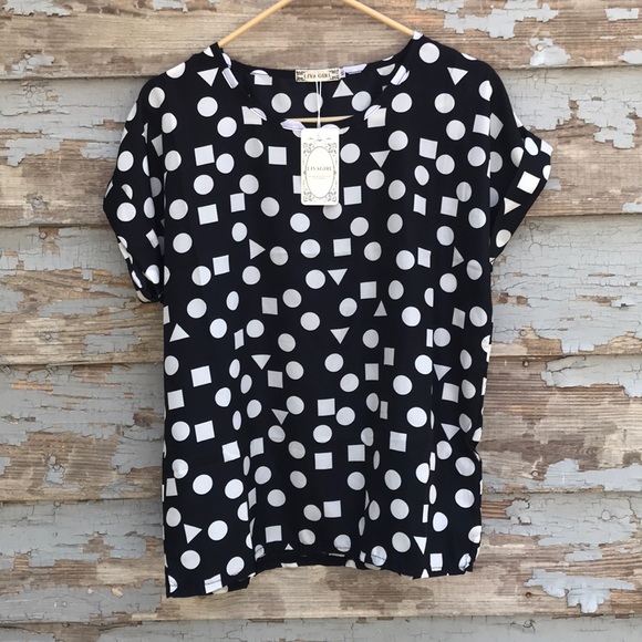 liva girl Tops - [Liva Girl] NWT Black & White Shapes Short Sleeve